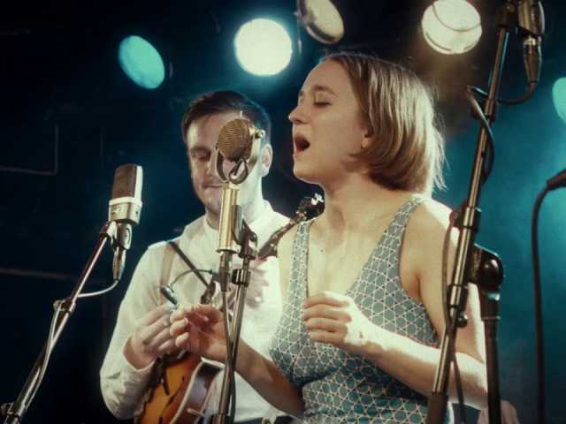 Wayfaring Stranger | Live at John Dee